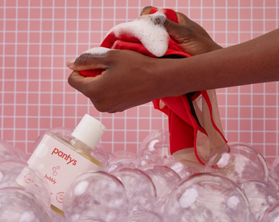 Descubra como lavar calcinha corretamente